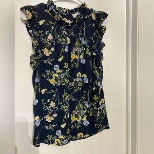 Loft ruffle cap sleeve floral blouse, size L